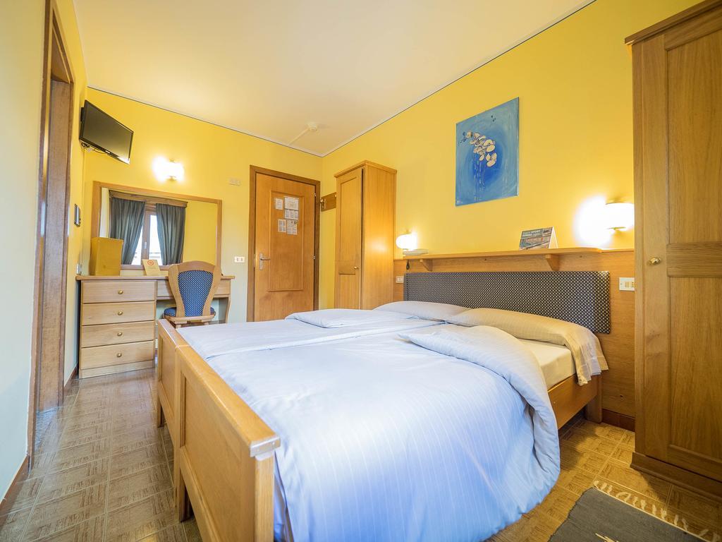 Hotel Baita Della Luna Λιβίνιο Εξωτερικό φωτογραφία